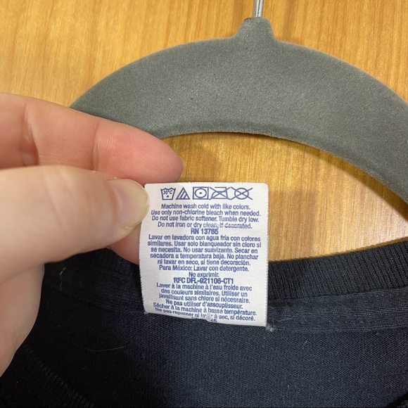 Jerzees, Survivor Ribbon Tshirt, Size Small. Good Used Condition! - Picture 3 of 5